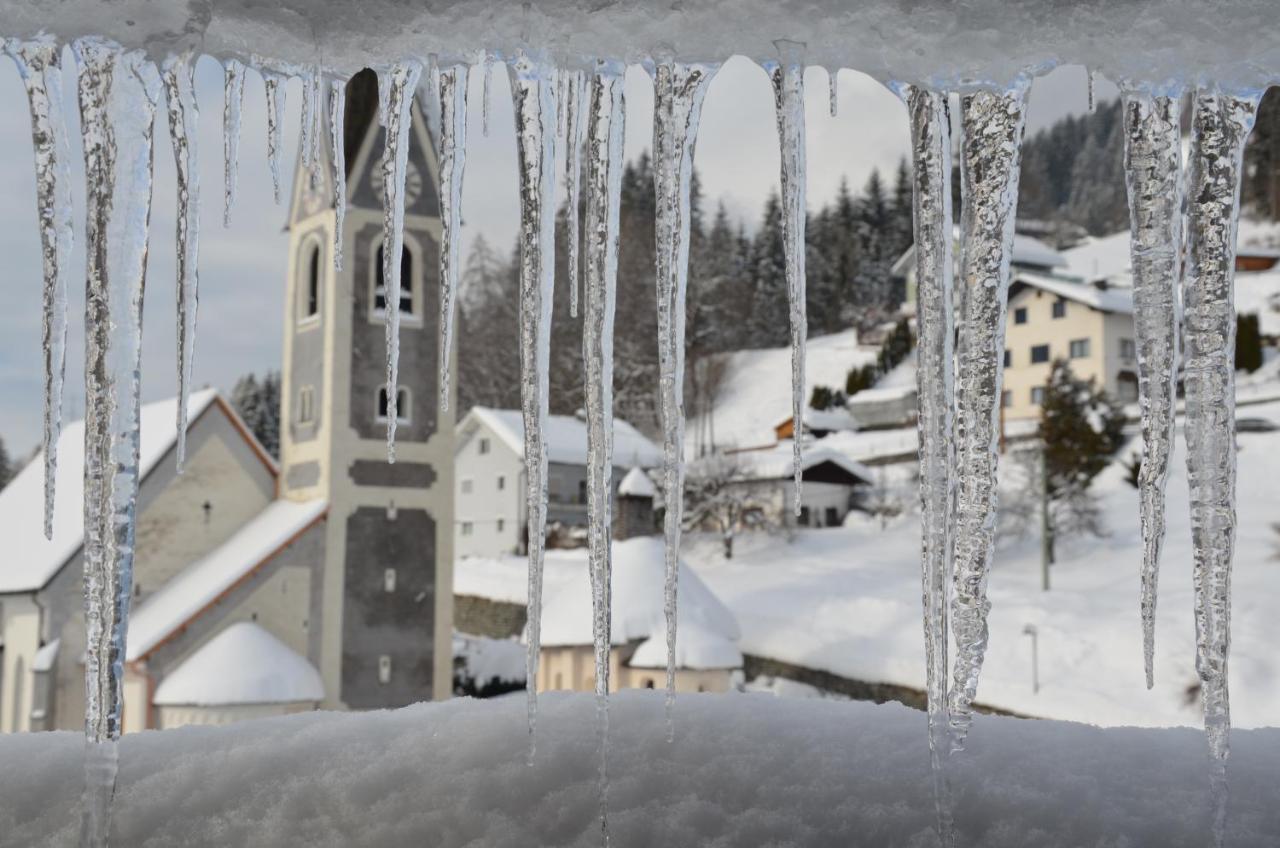 Gasthof Zur Schmiede Berg im Drautal Luaran gambar